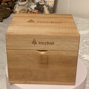 Treehut watch